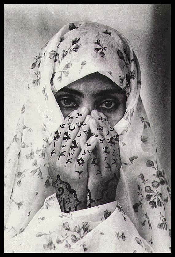 portrait photographe SHIRIN NESHAT portrait photographe SHIRIN NESHAT